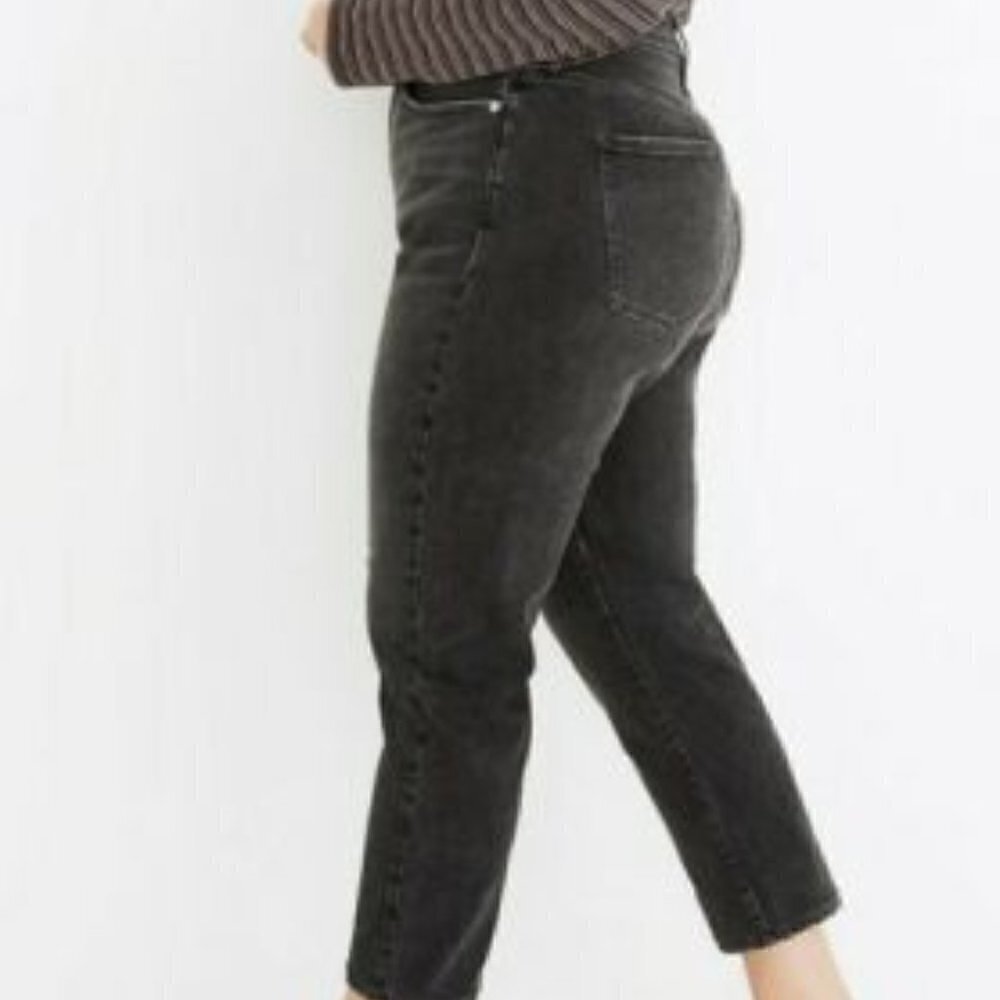 Madewell The curvy perfect vintage jean size 32T in claybrook wash